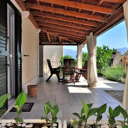 Matko Apartament Postira